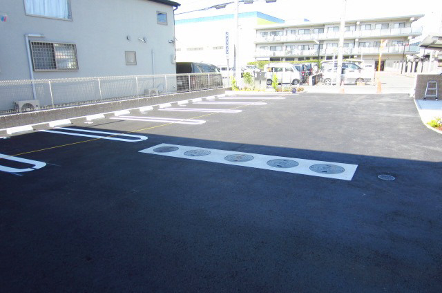 【駐車場】
