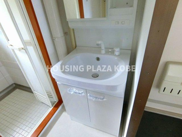 名谷25団地102号棟の洗面所