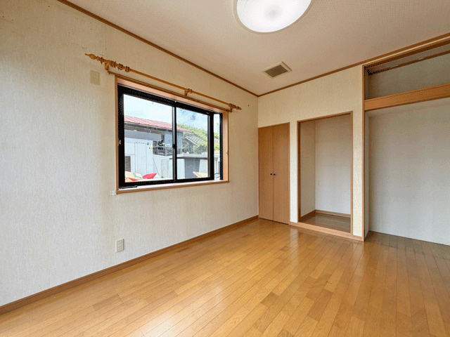 登米市南方町照井の洋室