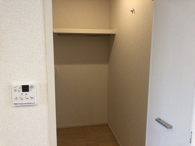 フラワー　ヒルズの収納