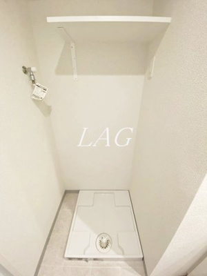 【設備】 | RELUXIA TOKYO NORTH | 室内洗濯機置場です。