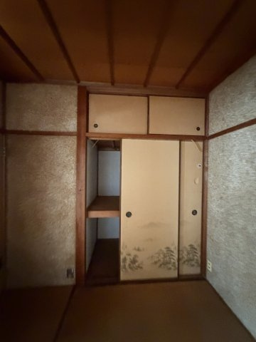 石井町借家の和室