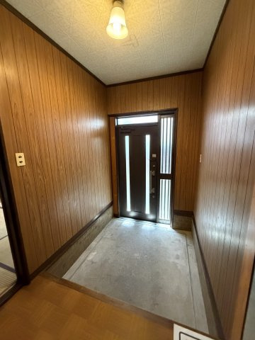 石井町借家の玄関