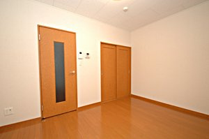 レオパレスグリーンハートの居間・リビング
