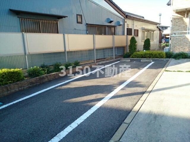 メゾン７８の駐車場|駐車場に車を止められます