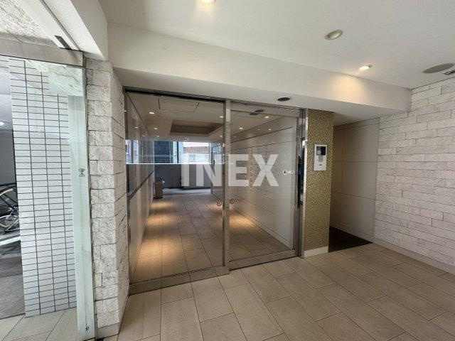 横浜市南区新川町５丁目の賃貸マンションのロビー
