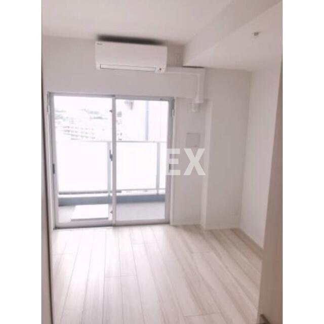 横浜市南区新川町５丁目の賃貸マンションの居間・リビング