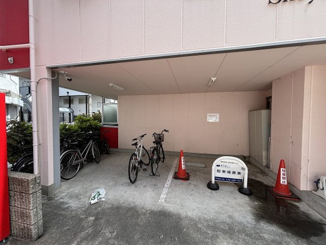 シャトーボヌール庄屋の駐車場