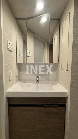 横浜市西区岡野１丁目の賃貸マンションの独立洗面台