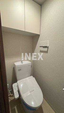 横浜市西区岡野１丁目の賃貸マンションのトイレ