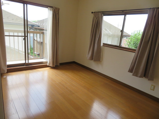 高崎市吉井町南陽台　中古1250の洋室