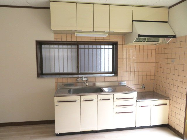 高崎市吉井町南陽台　中古1250のキッチン