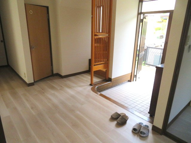 高崎市吉井町南陽台　中古1190の玄関