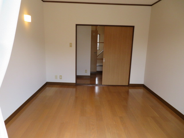 高崎市吉井町南陽台　中古1250の洋室
