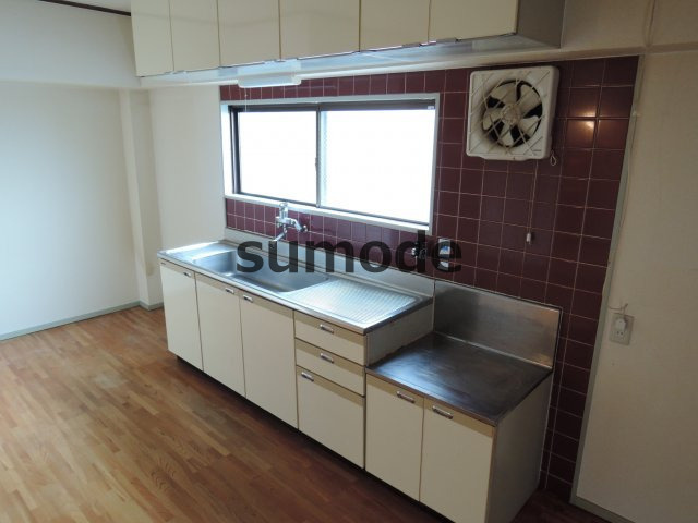 野田シャトルマンション A棟のキッチン