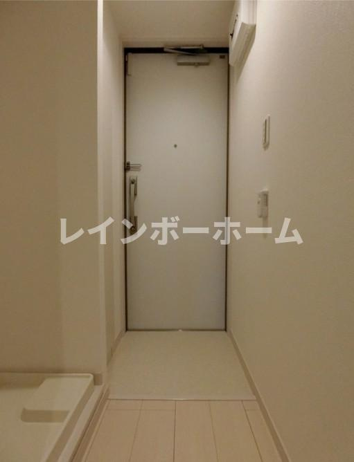 リブリ・Needs　Ⅱの玄関