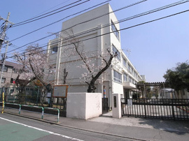 世田谷区立尾山台中学校まで838m