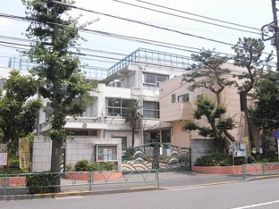 世田谷区立等々力小学校まで983m