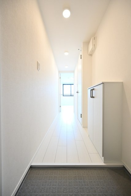 長楽町屋レジデンスの玄関