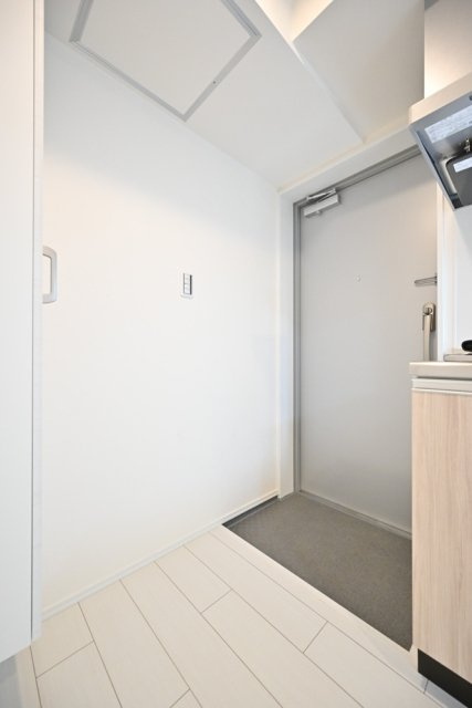 長楽町屋レジデンスの玄関