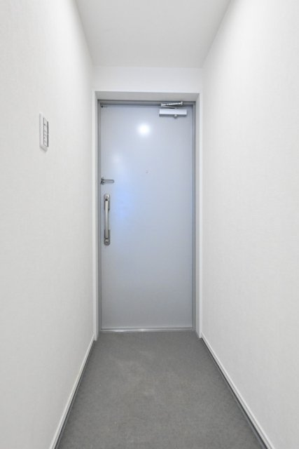 長楽町屋レジデンスの玄関