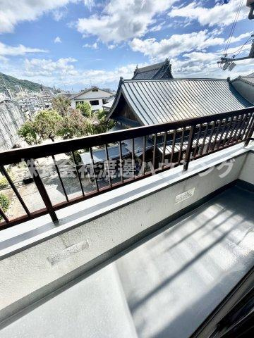 高倉1丁目貸家のバルコニー