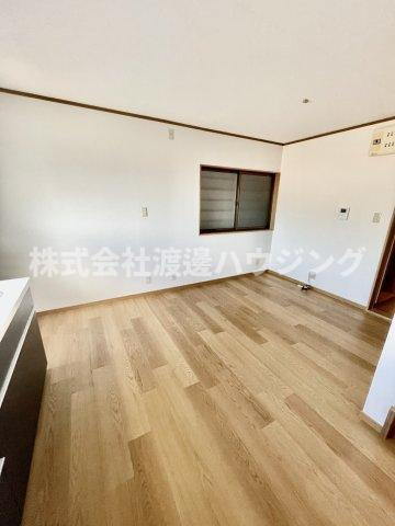 高倉1丁目貸家の居間・リビング