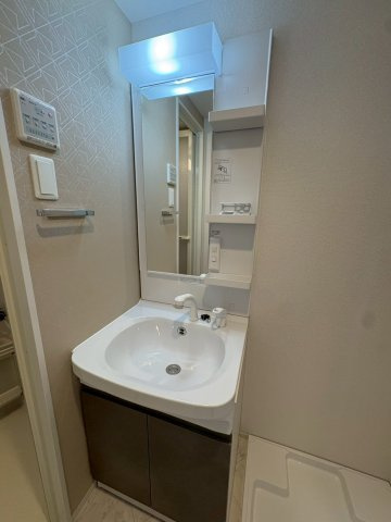 S-RESIDENCE豊田avantaの洗面所