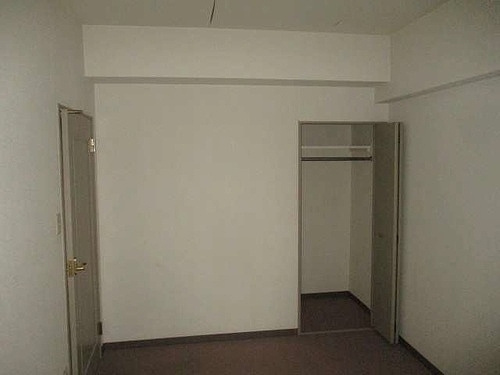 ライオンズマンション蘇我・青葉の森公園五番館のその他|クロゼット（洋室6.2畳）