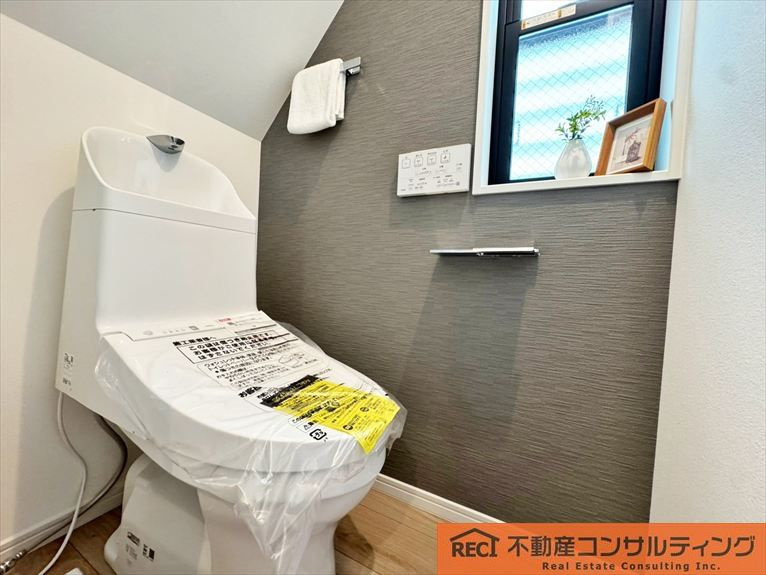 神戸市灘区記田町1丁目　新築戸建のトイレ