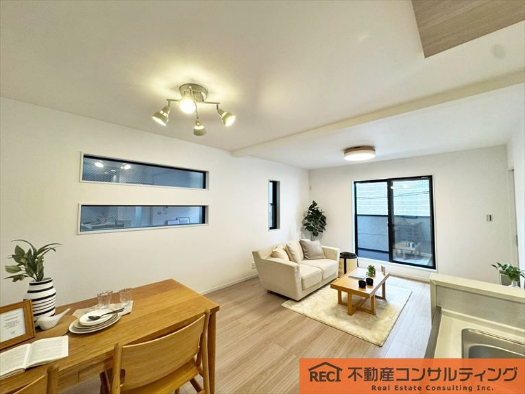 神戸市灘区記田町1丁目　新築戸建の洋室