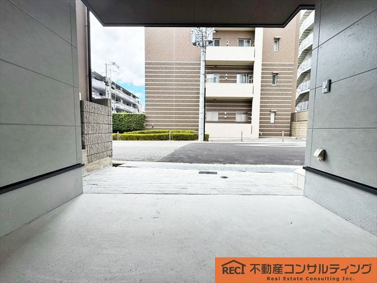 神戸市灘区記田町1丁目　新築戸建の駐車場