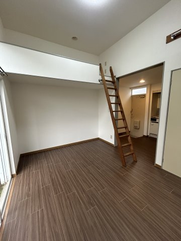 クレストアイランドの洋室