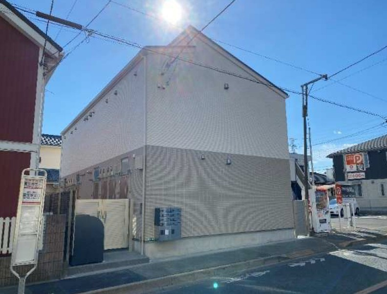 エフプレスト日吉町のエントランス