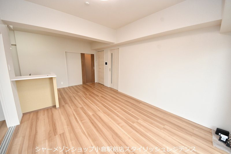 クレスト西小倉の居間・リビング