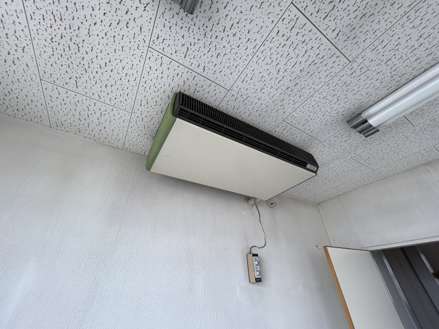 サン16三番町貸店舗の設備|2階店舗クーラー