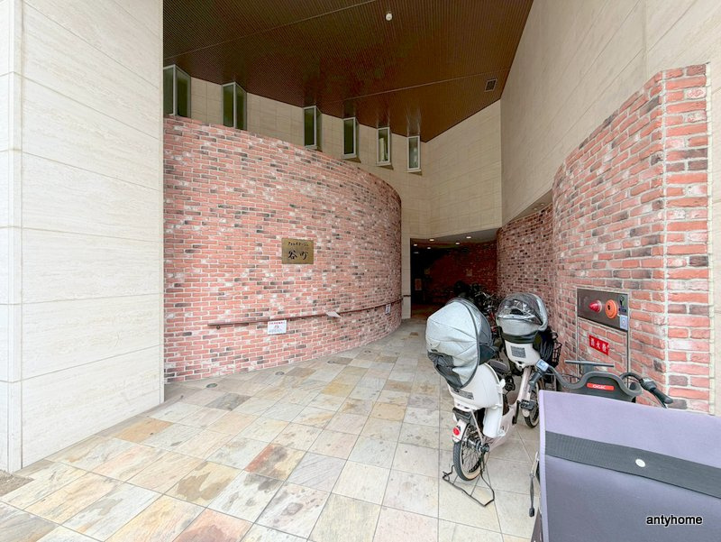 フォレステージュ谷町　仲介手数料無料のエントランス