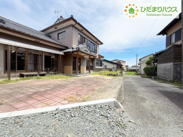 日立市末広町3丁目　中古戸建の駐車場|マイホームなら駐車場代がかかりません。しかも、自宅の駐車場で洗車ができます！今までコイン洗車に行っていた手間も省けて、節約にもつながります(^^♪