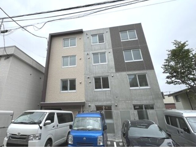 エアフォルク学園前
