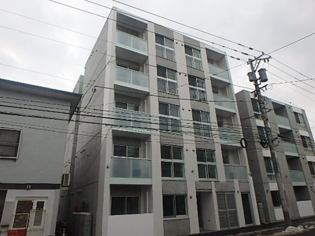 ＧＲＡＮＤ　ＲＡＶＩＮＥ平岸