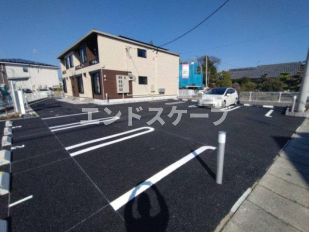 レジデンス　アニューの駐車場|高崎、前橋のお部屋探しはエンドスケープまで！お客様の理想お聞かせ下さい♪