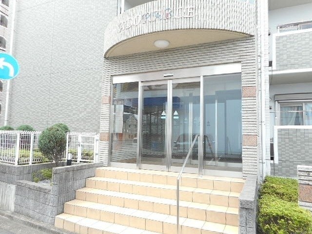 アドラブールのエントランス