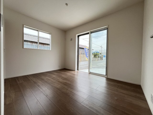 【寝室】 | 春日市泉2丁目・平屋　1号棟（全1棟）【仲介手数料無料・0円】 | 施工例。施工例は完成時と異なる場合があります。