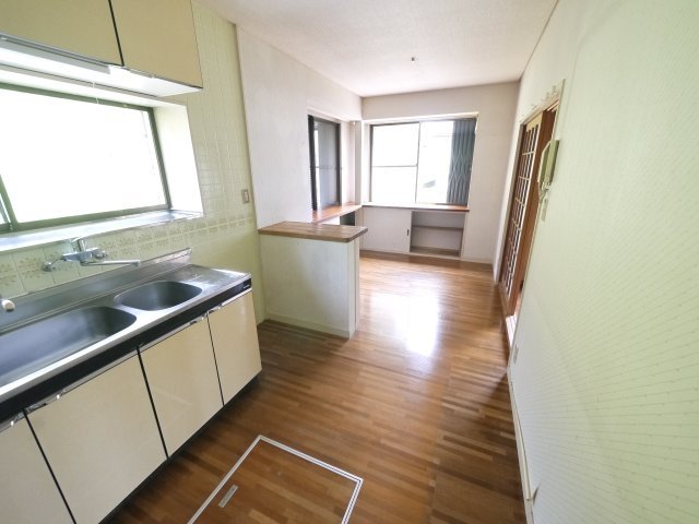 八街市沖渡　中古戸建のキッチン|敷地約69坪 ４SDK 和室続間 閑静な分譲地内 ドックラン 家庭菜園が可能です 上下水