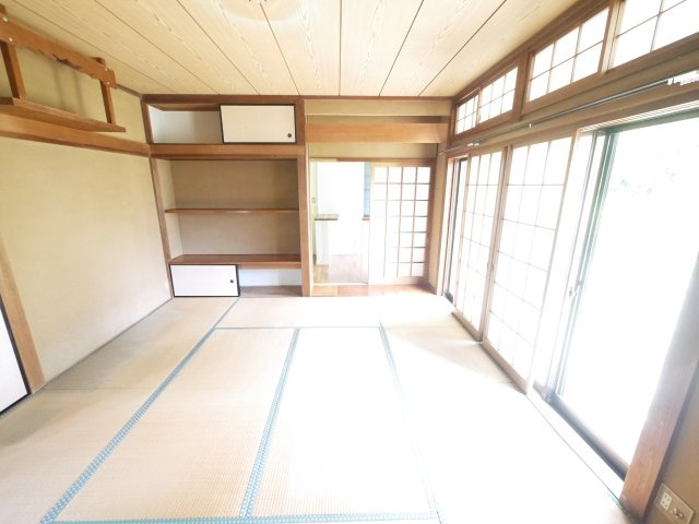 八街市沖渡　中古戸建の和室|敷地約69坪 ４SDK 和室続間 閑静な分譲地内 ドックラン 家庭菜園が可能です 上下水