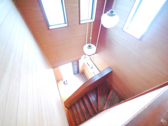 八街市沖渡　中古戸建の玄関|敷地約69坪 ４SDK 和室続間 閑静な分譲地内 ドックラン 家庭菜園が可能です 上下水