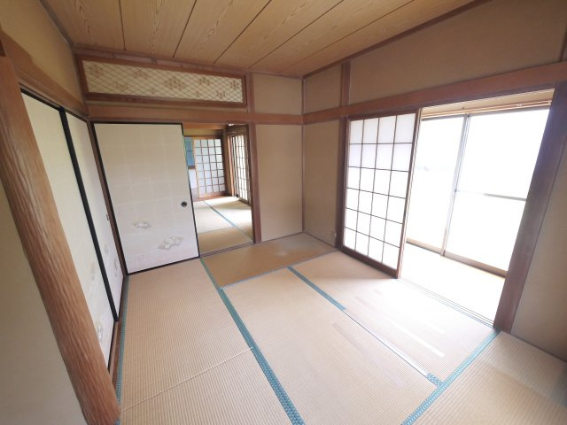 八街市沖渡　中古戸建の和室|敷地約69坪 ４SDK 和室続間 閑静な分譲地内 ドックラン 家庭菜園が可能です 上下水