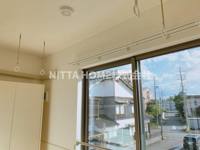 エスペランサＡの内装|室内物干し設置しています！