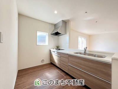 【キッチン】 | LievleGarden.S古河上辺見第11 | 同社施工物件写真。※建具やフローリング、その他仕様が異なる場合がございます。