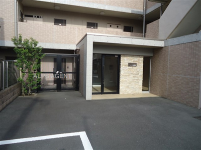 【エントランス】 | リバージュ弘明寺